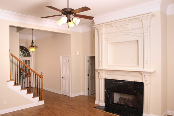 Read more about the article Adjusting ceiling fan rotation based on the current season